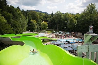 Smugglers Notch | Ski Escape | Pools & Slopes | 3BR • Sleeps 10