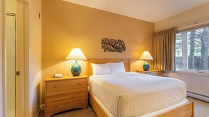 3 chambres, fer et planche à repasser, Wi-Fi, draps fournis
