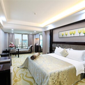 Business Room, River View | Desk, free WiFi - Hejing Hotel (Guangzhou)