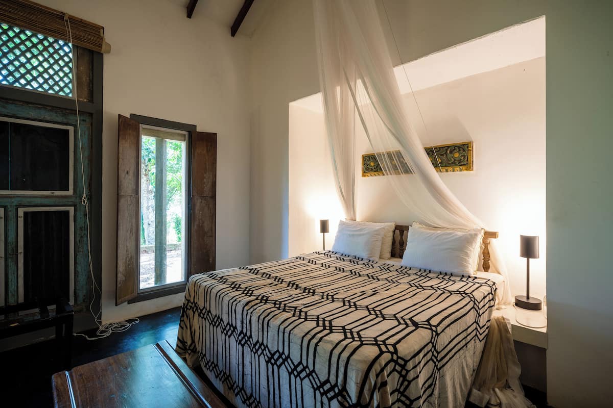 Cinnamon Hills 1 | In-room safe, blackout curtains, iron/ironing board, bed sheets