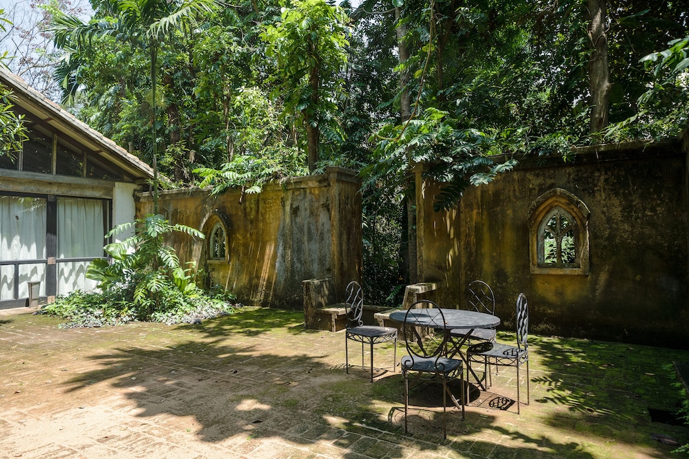 Lunuganga by null Lunuganga by null