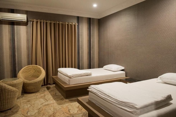 Superior Twin Room, Non Smoking | Individually decorated, desk, free WiFi
