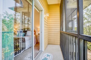 3 bedrooms, iron/ironing board, Internet, bed sheets