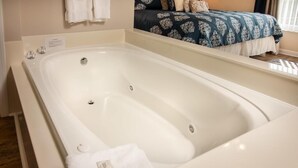 Unclassified image, 4 of 18, button - Whispering Pines 632 Pigeon Forge Vacation Condo (Pigeon Forge)