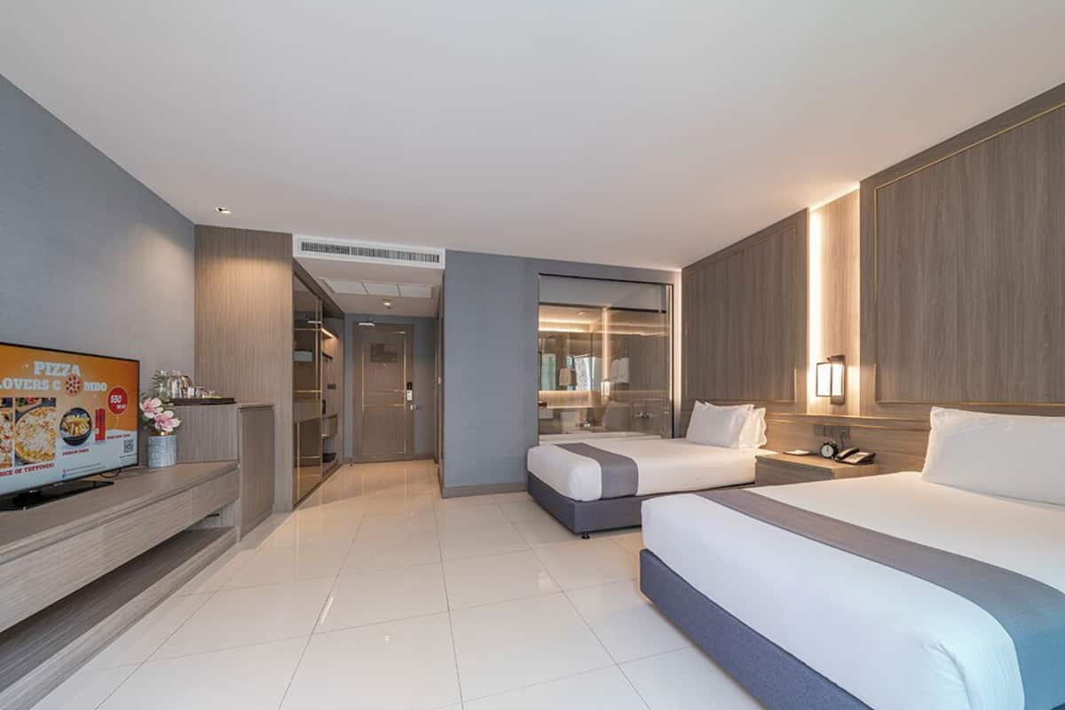 Premium bedding, minibar, in-room safe, desk