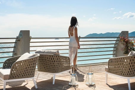 Property grounds. Grand Hotel Pietra Ligure