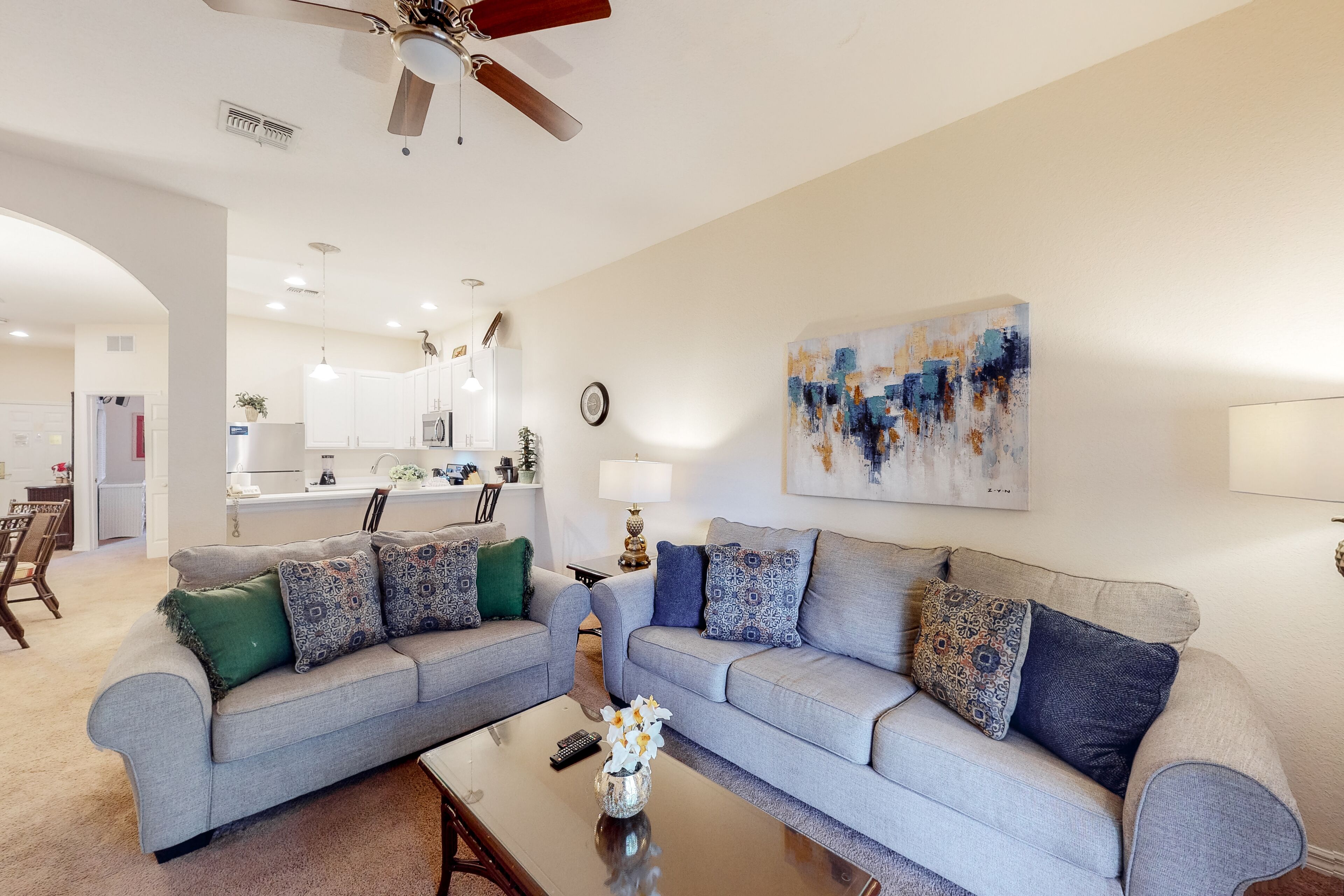 1st floor condo w/ limited-mobility access, tennis court, sauna, patio, pools