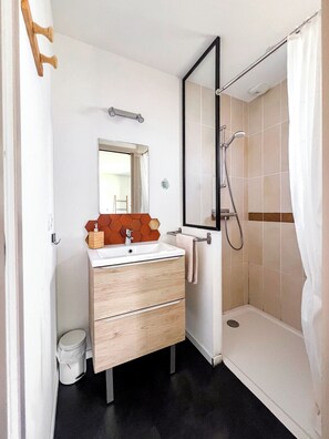 Haartrockner, Toilettenpapier