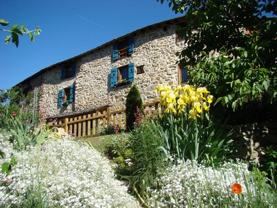 Large self-catering cottage "Le Mas Balmat