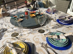 屋外ダイニングエリア