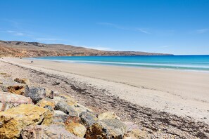 Beach - La Sienna - Sellicks Beach - C21 SouthCoast Holidays (Sellicks Beach)