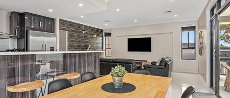 تناول الطعام