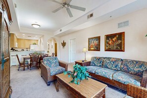 TV, table football, books - 4th floor condo w/ hot tub, balcony, shared pools, sauna, gym, near theme parks (Kissimmee)
