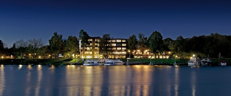 Exterior. Hotel am Wasserfall