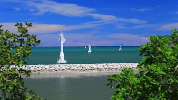 Light House Suite | Premium bedding, Select Comfort beds, free minibar, in-room safe