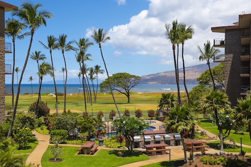 Enjoy Ocean Views From Lanai, Living room & Bedroom, Beachfront Pool!