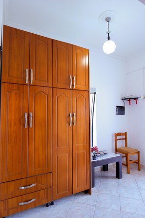 1 dormitorio, tabla de planchar con plancha, wifi gratis y ropa de cama