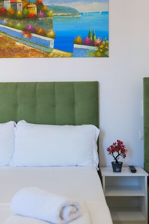 Triple Room, Balcony