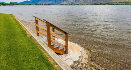 Easy access Lake Osoyoos Waterfront Home
