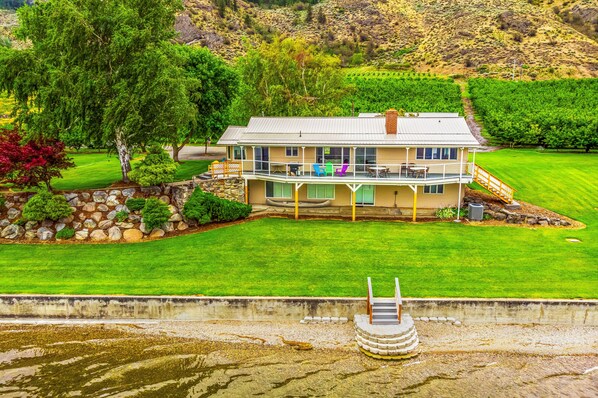 Exterior - Oroville Lakefront House 3BR - Wi-Fi & Pets (Oroville)