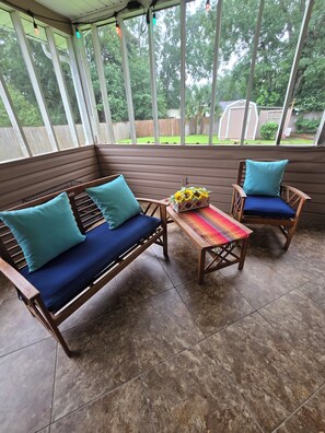 المنطقة المحيطة بالمنشأة