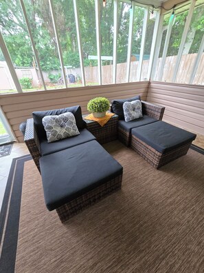 المنطقة المحيطة بالمنشأة