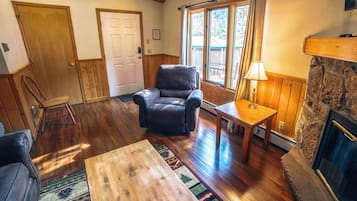 Télévision, cheminée