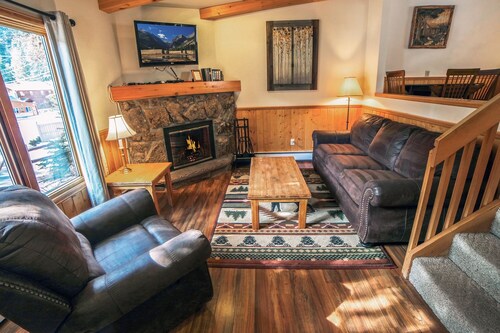 1 bedroom, 1 bath attached cabin, kitchen, wood burning fireplace