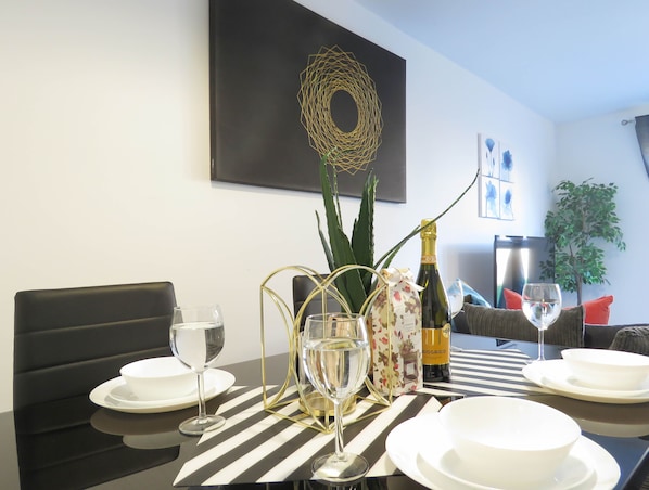 Business Townhome | In-room dining