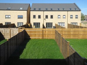 Business Townhome | Garden view