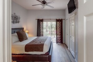 3 makuuhuonetta, silitysrauta/-lauta, Wi-Fi, vuodevaatteet