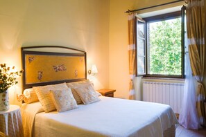 8 Schlafzimmer, Bügeleisen/Bügelbrett, Reisekinderbett, kostenloses WLAN