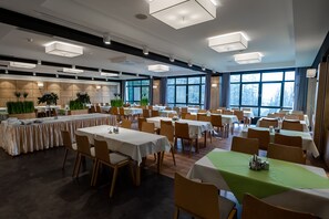 Tägliches inbegriffenes Frühstücksbuffet
