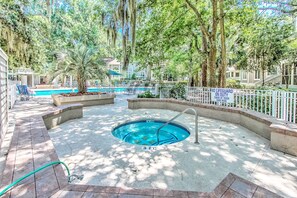 Et oppvarmet basseng