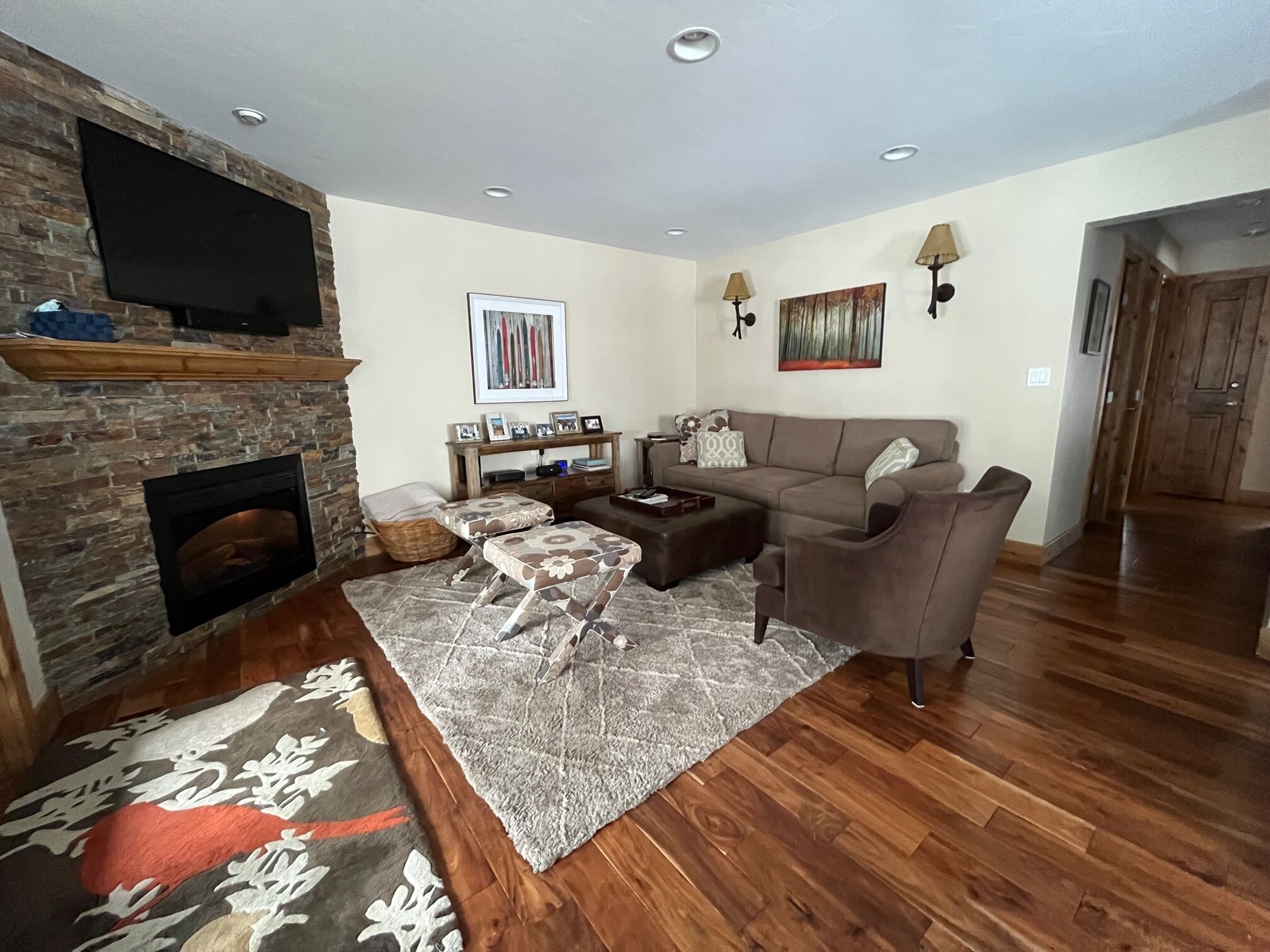 Cozy Vail Summer Rental - 2 Bedroom Condo  - 30-day minimum