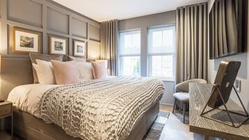 Classic 2-Bedroom Apartment - 2 bedrooms (1 King or 2 Singles) | 1 bedroom, Egyptian cotton sheets, premium bedding, down duvets