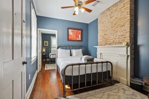 8 habitaciones, tabla de planchar con plancha y wifi 