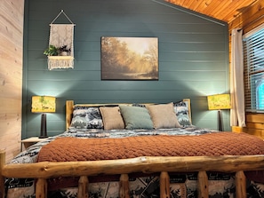 3 bedrooms, iron/ironing board, free WiFi, bed sheets - Fall Foliage Riverfront Cabin w/Hot Tub, King Bed, EV & Firepit & Mountain Views (Elkins)