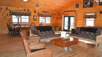 Smart TV, fireplace, DVD player