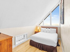 4 bedrooms, desk, iron/ironing board, free WiFi - Lodge at Mtn Village B254 | Valley View | Pool | Hot Tub (Park City)