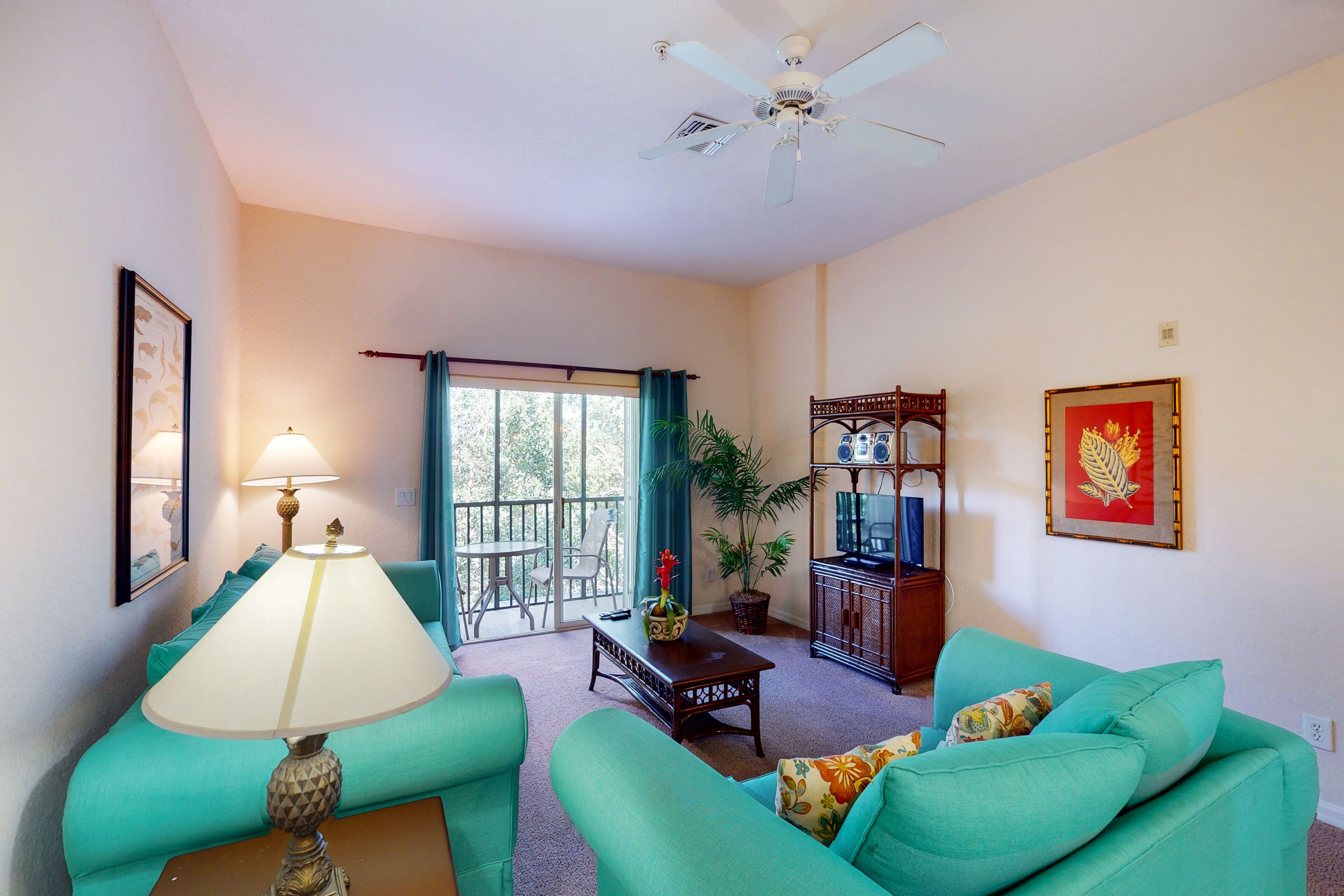 TV, DVD-spiller, fotballspill og bordtennis