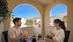Outdoor dining - el velero (San José)