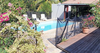 VILLA with swimming pool - Very quiet for a peaceful vacation - large garden