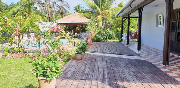 Outdoor pool - VILLA with swimming pool - Very quiet for a peaceful vacation - large garden (Les Trois-Îlets)