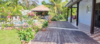 VILLA with swimming pool - Very quiet for a peaceful vacation - large garden