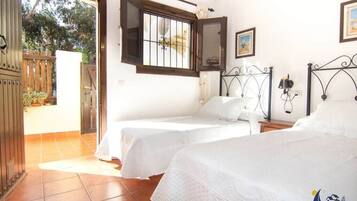 3 dormitorios, tabla de planchar con plancha, cuna de viaje y wifi