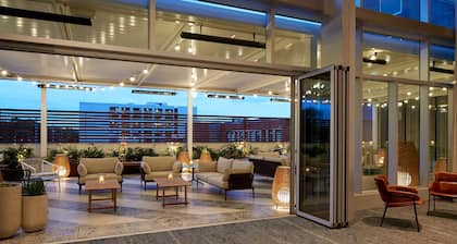 Hilton Garden Inn Montreal Midtown