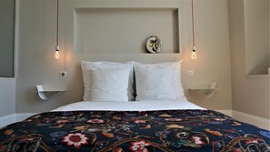 Kamar Double (Chambre Beige) | Didekorasi berbeda-beda dan dilengkapi dengan perabotan berbeda-beda