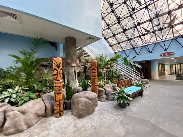 Condo, 3 Bedrooms | Property grounds