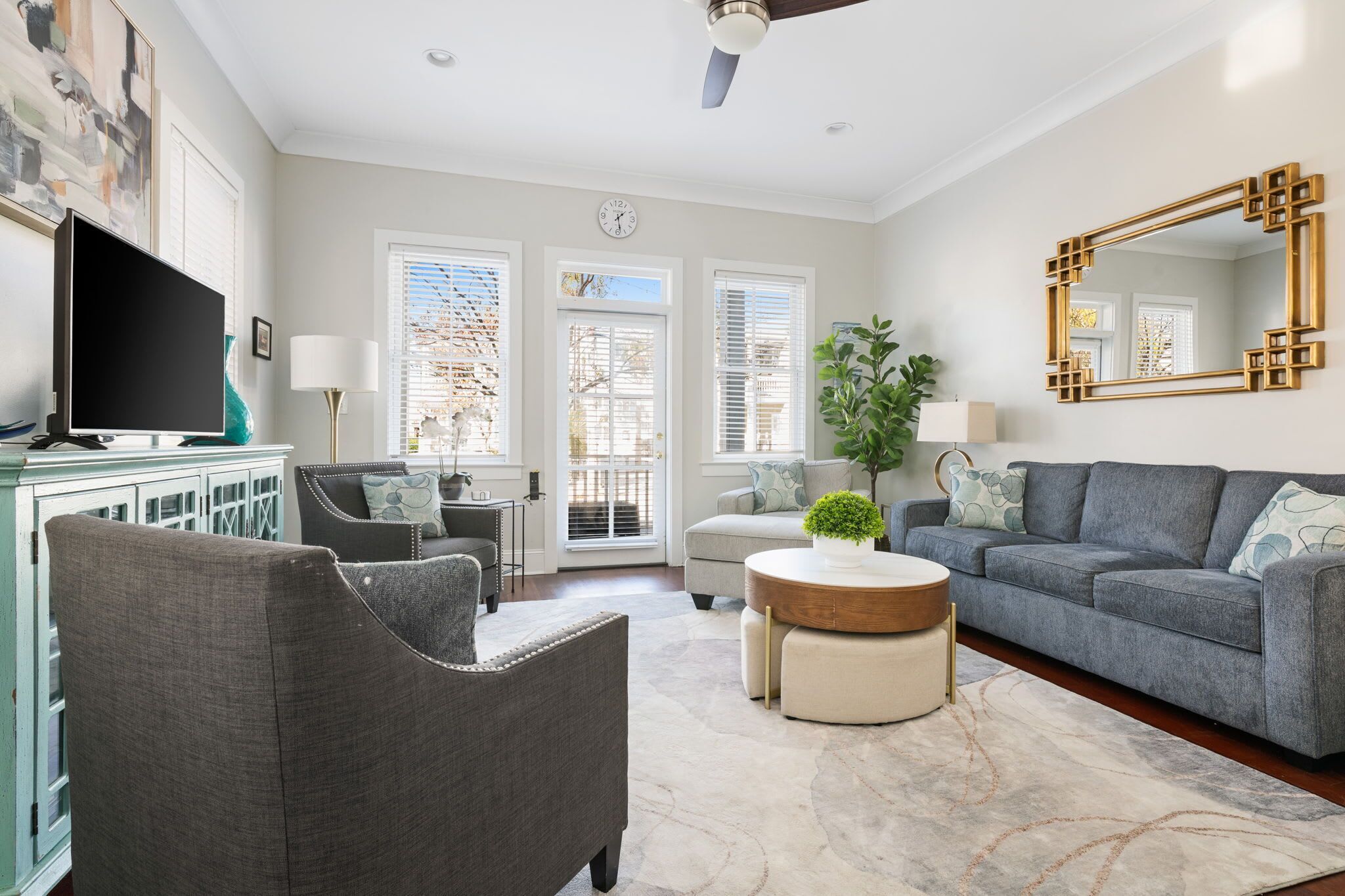 電視、電子遊戲、 辦公室